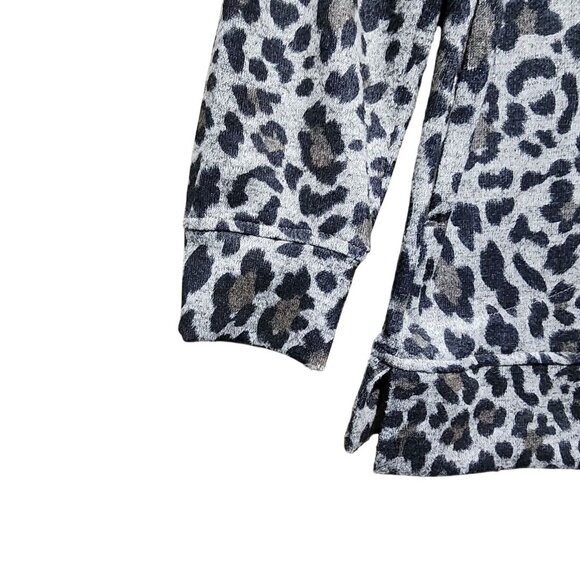 Ellen Tracy Womens Gray Animal Print VNeck Long Sleeve Warm Top Blouse Sweater M - Picture 9 of 15